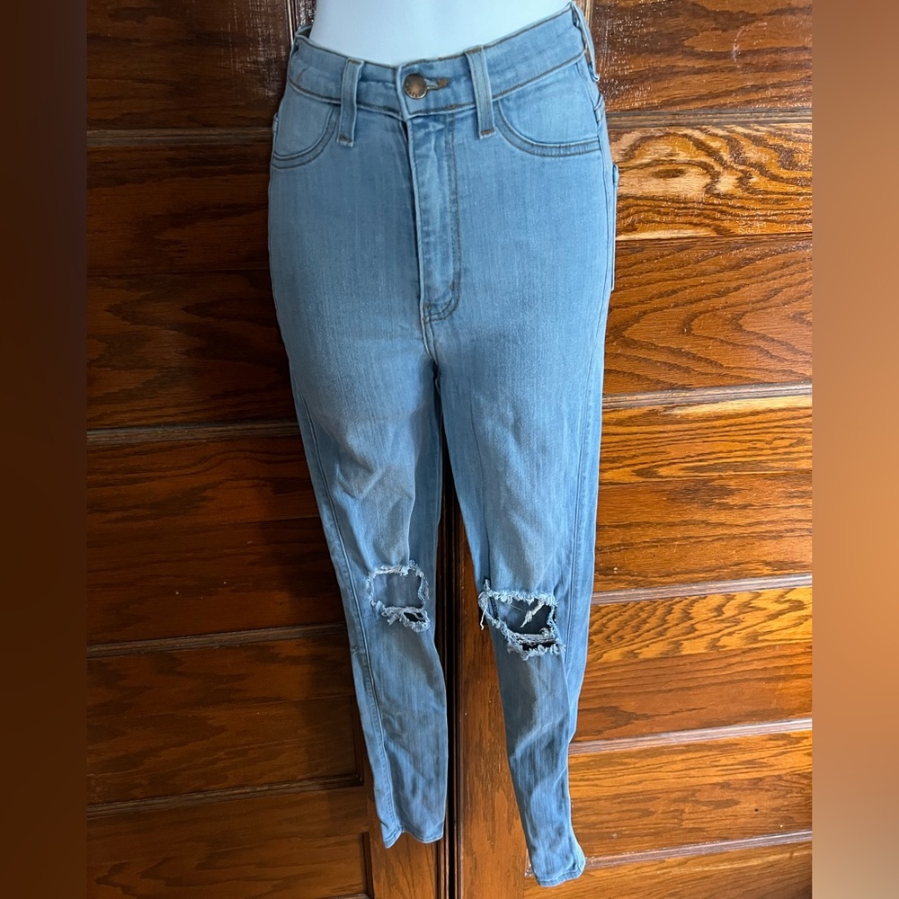 High Waisted Ripped Skinny Jean